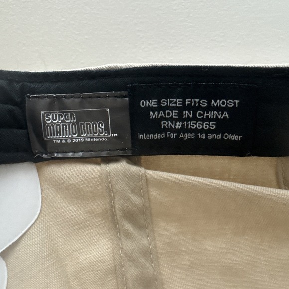 NWT Bioworld Super Mario Brothers 8 Bit Strapback Hat Gaming Baseball Cap OSFM - Picture 13 of 13